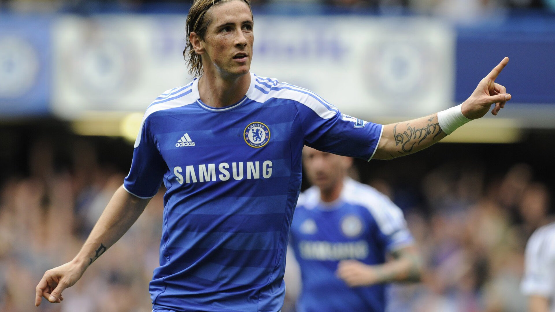 开云投注-拜仁慕尼黑主场2-0战胜门兴格拉德巴赫，继续领跑德甲，拜仁慕尼黑2队